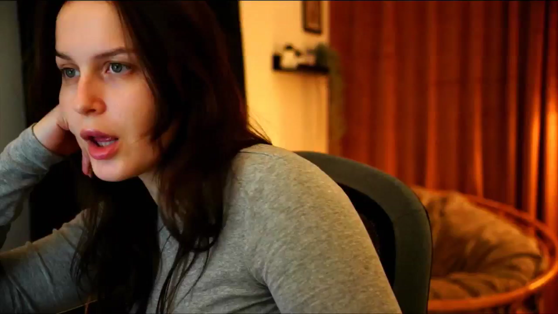 Gallery image thumbnail from sweetpulse_'s myfreecams stream on, 12/09/2024, 20:18 image 1 of 20