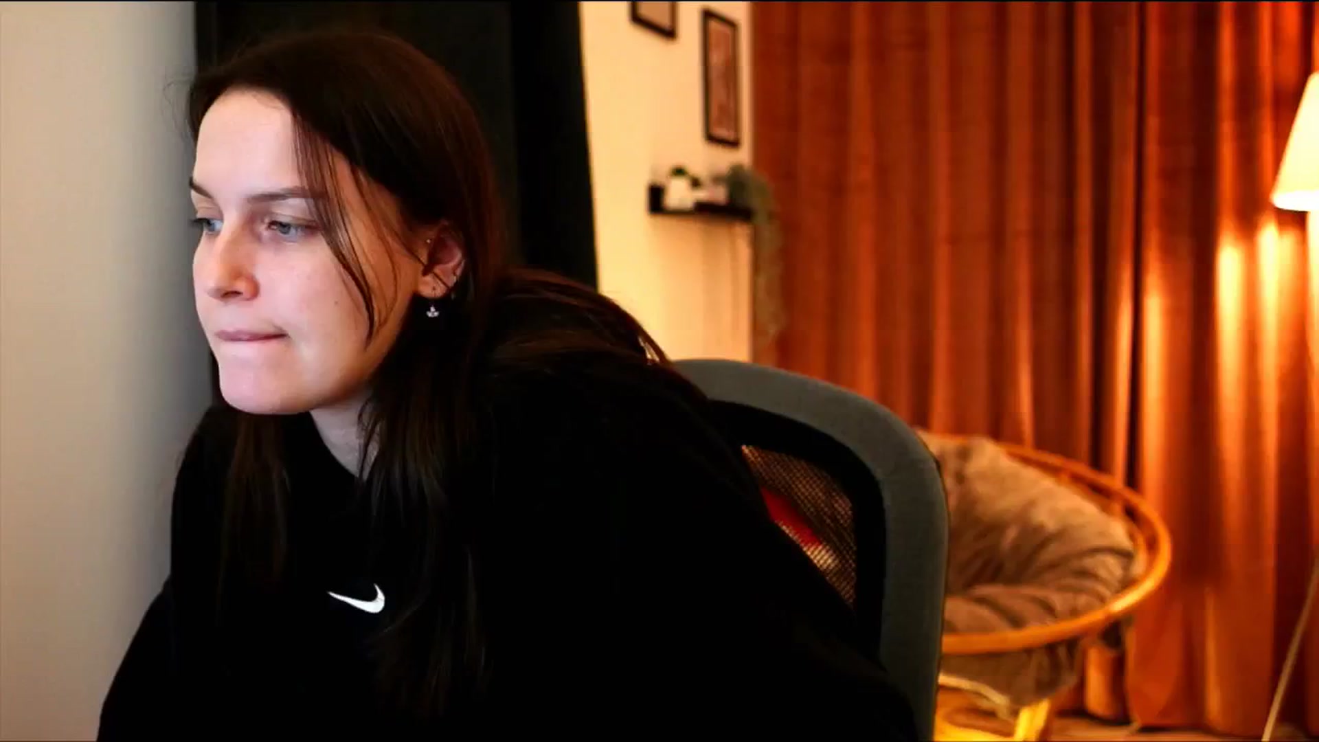 Gallery image thumbnail from sweetpulse_'s myfreecams stream on, 12/09/2024, 20:18 image 19 of 20