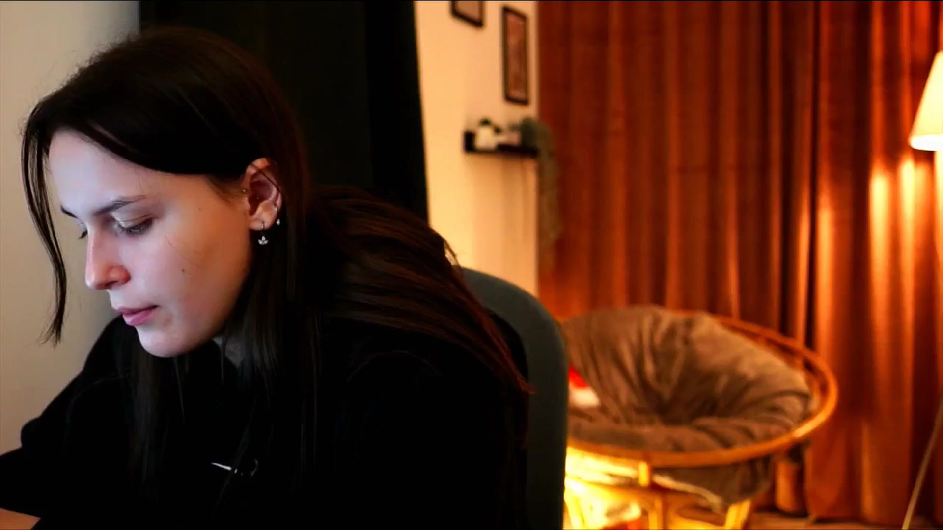 Gallery image thumbnail from sweetpulse_'s myfreecams stream on, 12/09/2024, 20:18 image 12 of 20