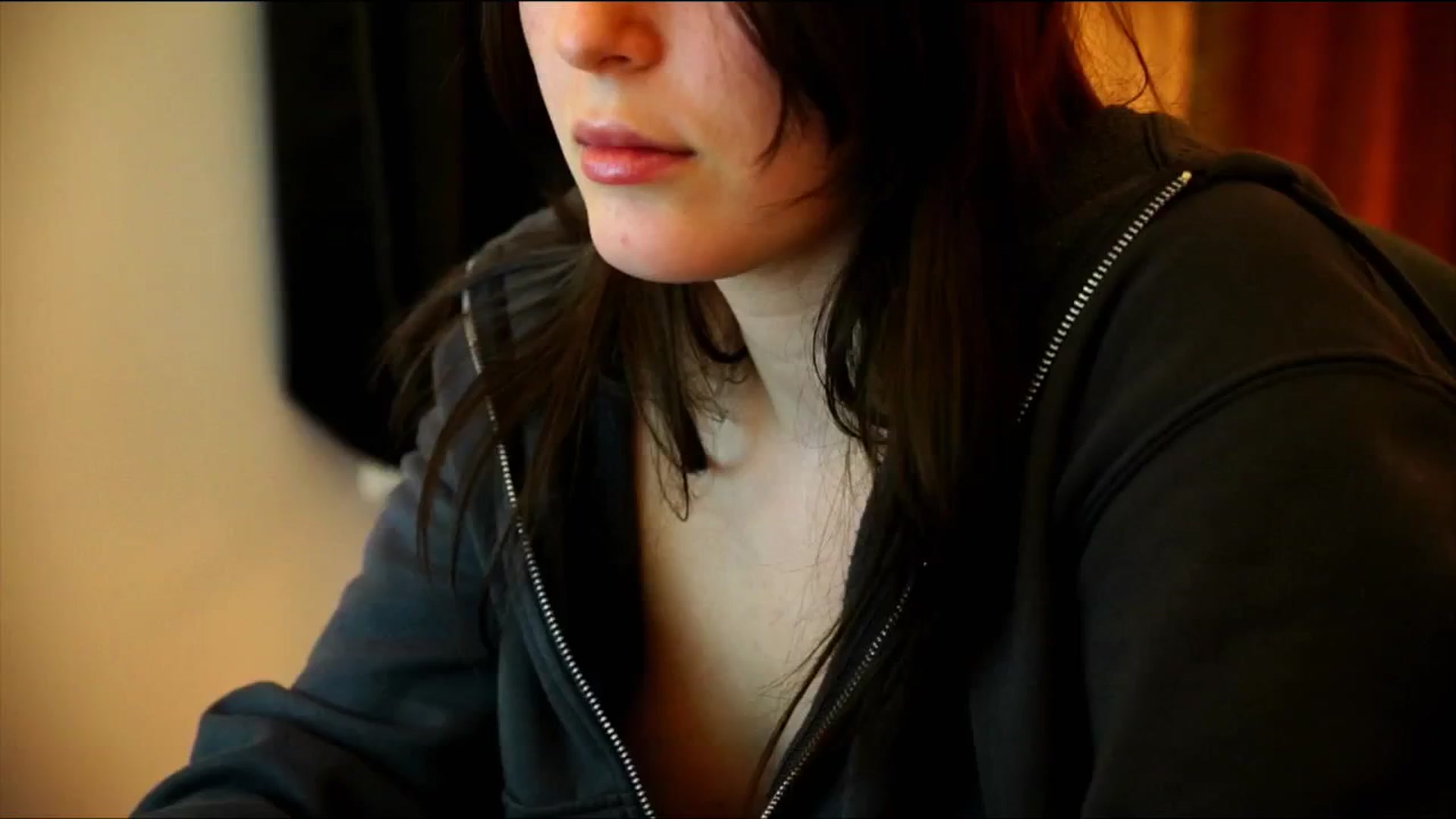 Gallery image thumbnail from sweetpulse_'s myfreecams stream on, 12/16/2024, 19:17 image 19 of 20
