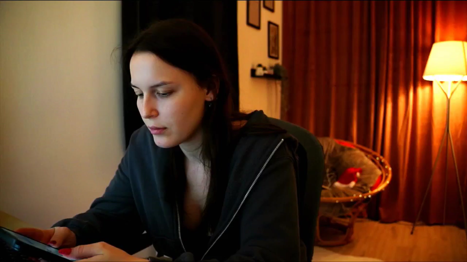 Gallery image thumbnail from sweetpulse_'s myfreecams stream on, 12/16/2024, 19:17 image 1 of 20