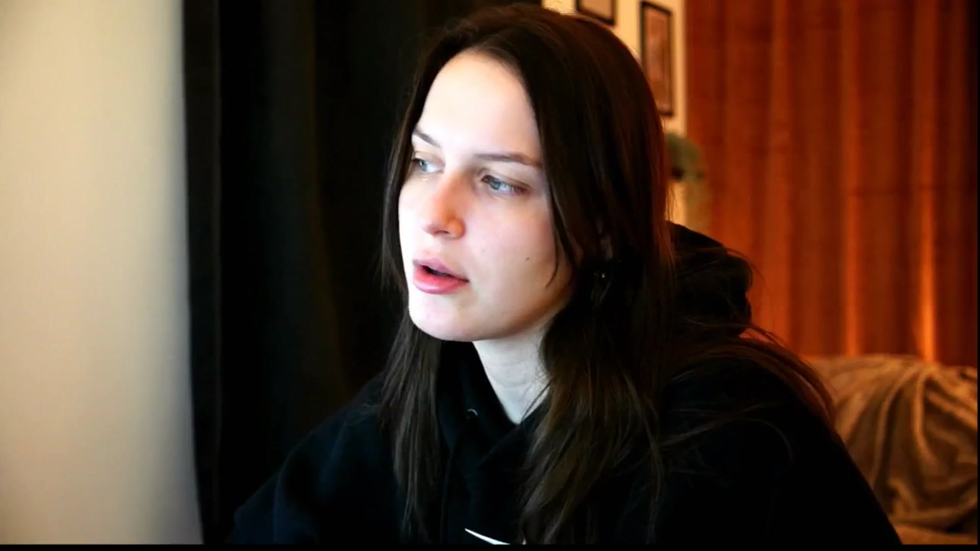 Gallery image thumbnail from sweetpulse_'s myfreecams stream on, 12/17/2024, 12:19 image 9 of 20