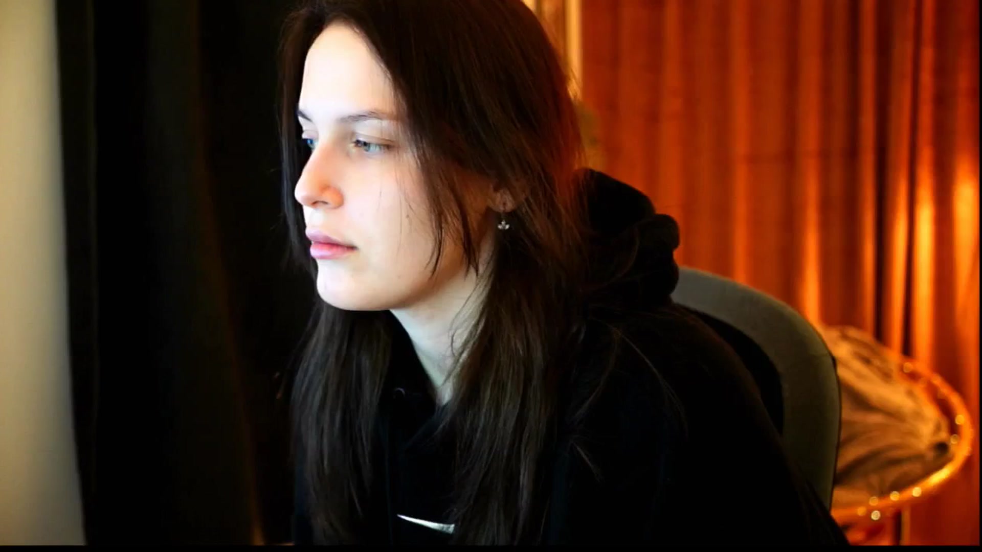 Gallery image thumbnail from sweetpulse_'s myfreecams stream on, 12/17/2024, 12:19 image 4 of 20