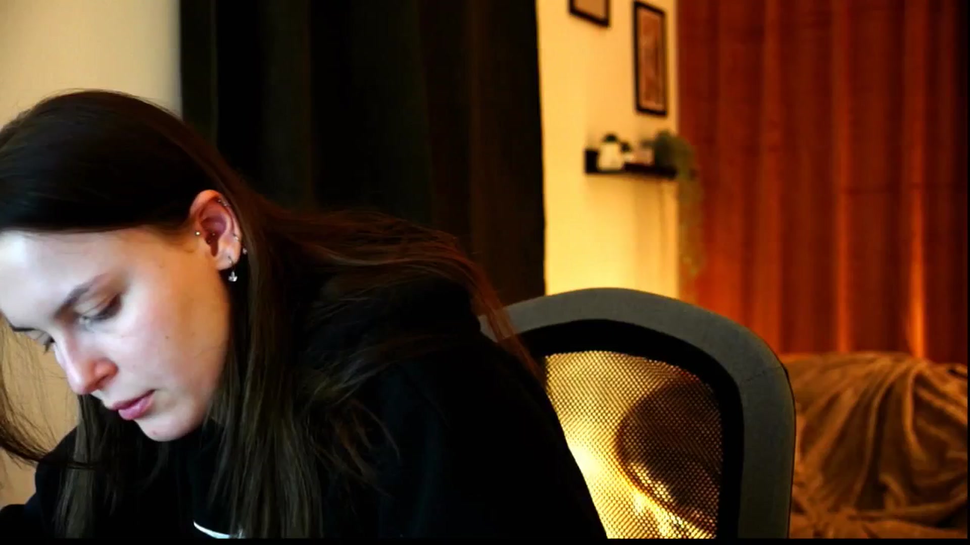 Gallery image thumbnail from sweetpulse_'s myfreecams stream on, 12/17/2024, 12:19 image 17 of 20