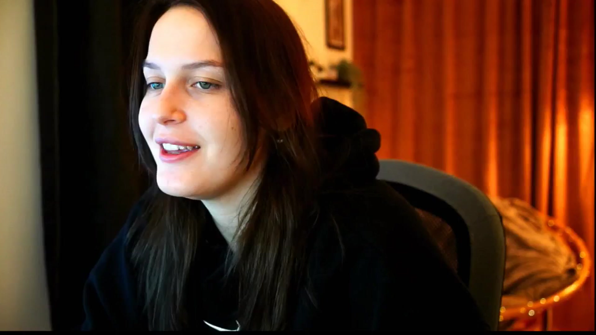 Gallery image thumbnail from sweetpulse_'s myfreecams stream on, 12/17/2024, 12:19 image 5 of 20
