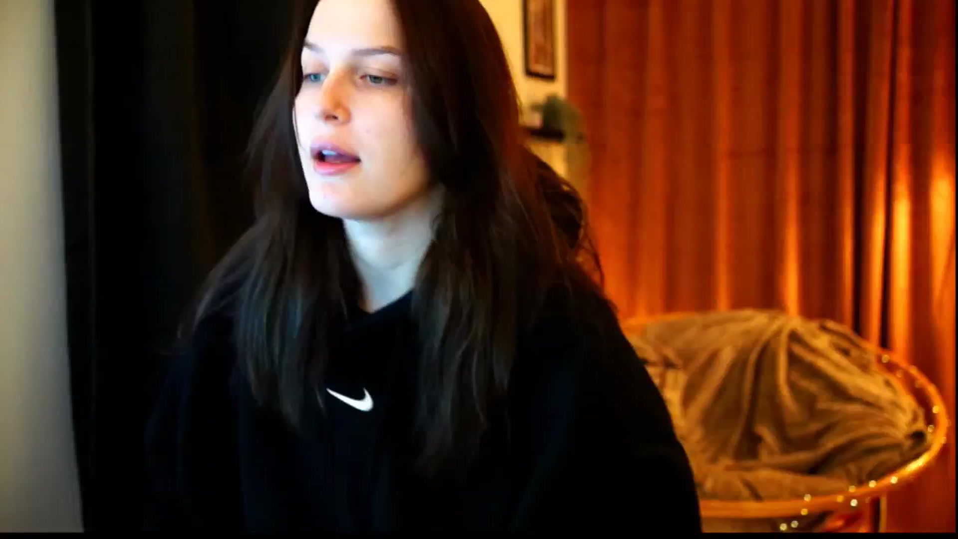 Gallery image thumbnail from sweetpulse_'s myfreecams stream on, 12/17/2024, 12:19 image 1 of 20