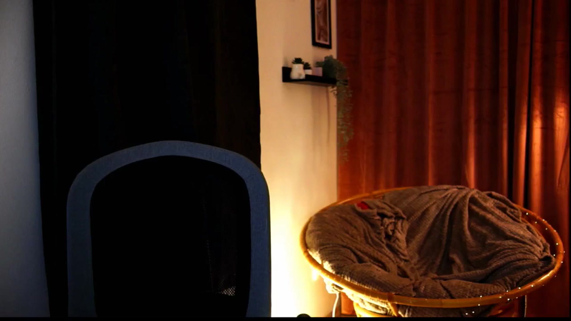 Gallery image thumbnail from sweetpulse_'s myfreecams stream on, 12/17/2024, 12:19 image 7 of 20