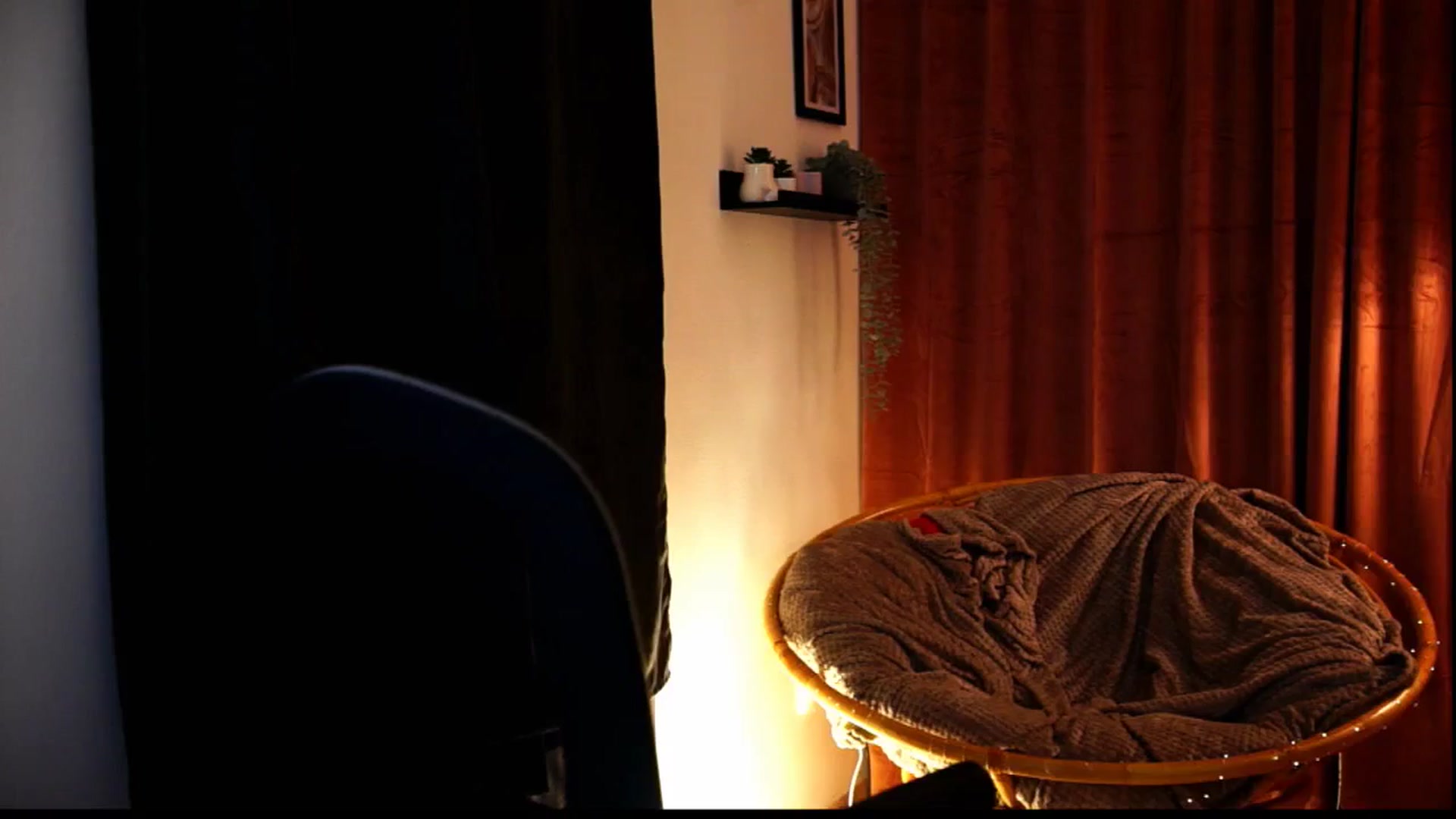 Gallery image thumbnail from sweetpulse_'s myfreecams stream on, 12/17/2024, 12:19 image 8 of 20