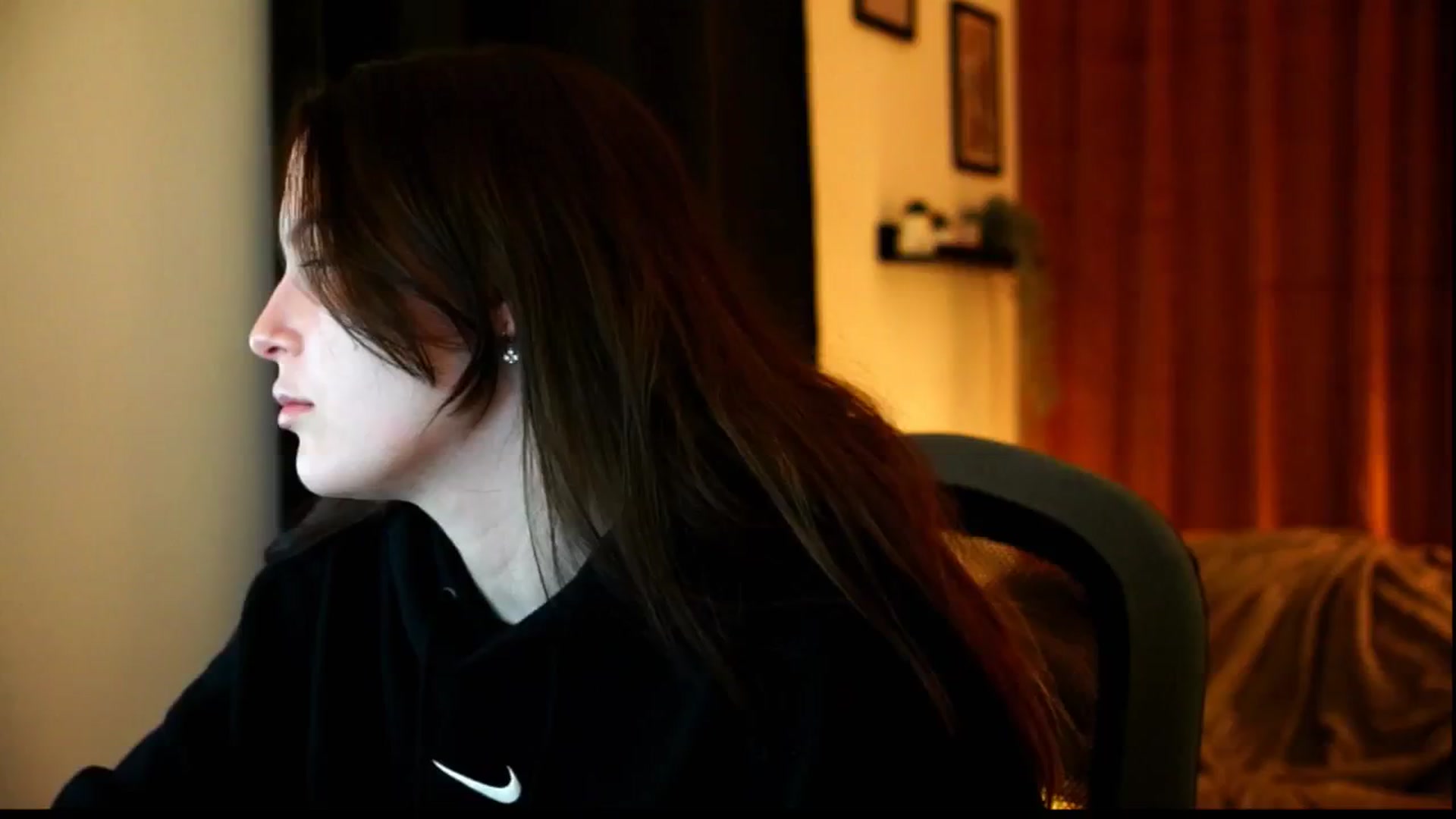 Gallery image thumbnail from sweetpulse_'s myfreecams stream on, 12/17/2024, 12:19 image 16 of 20