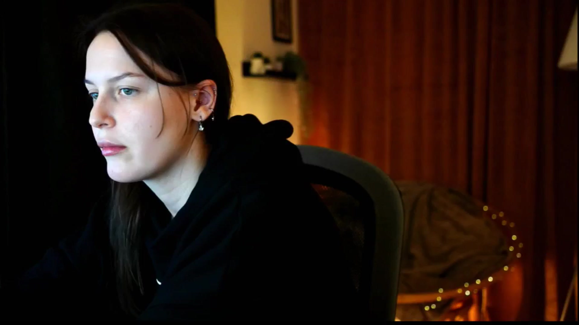 Gallery image thumbnail from sweetpulse_'s myfreecams stream on, 12/17/2024, 17:26 image 6 of 20