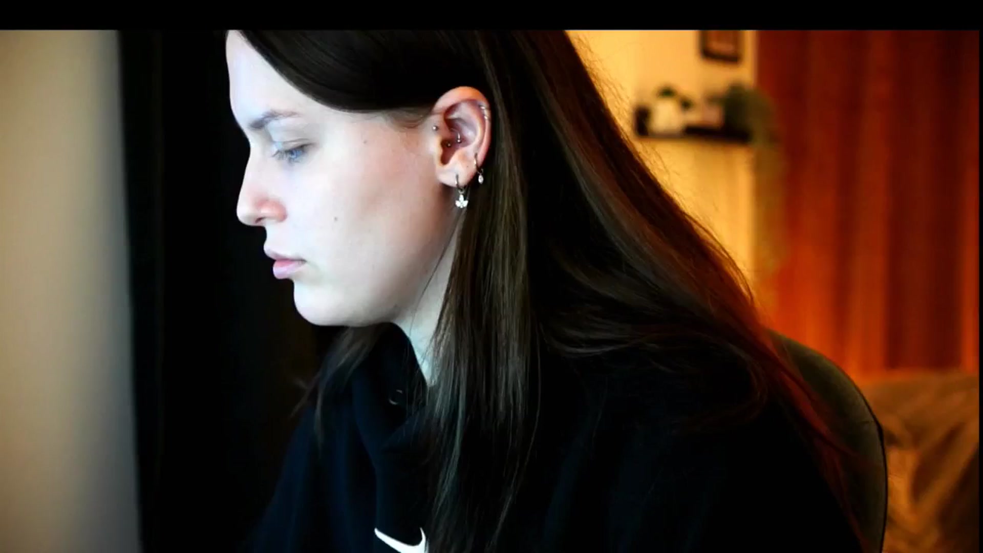 Gallery image thumbnail from sweetpulse_'s myfreecams stream on, 12/17/2024, 17:26 image 16 of 20