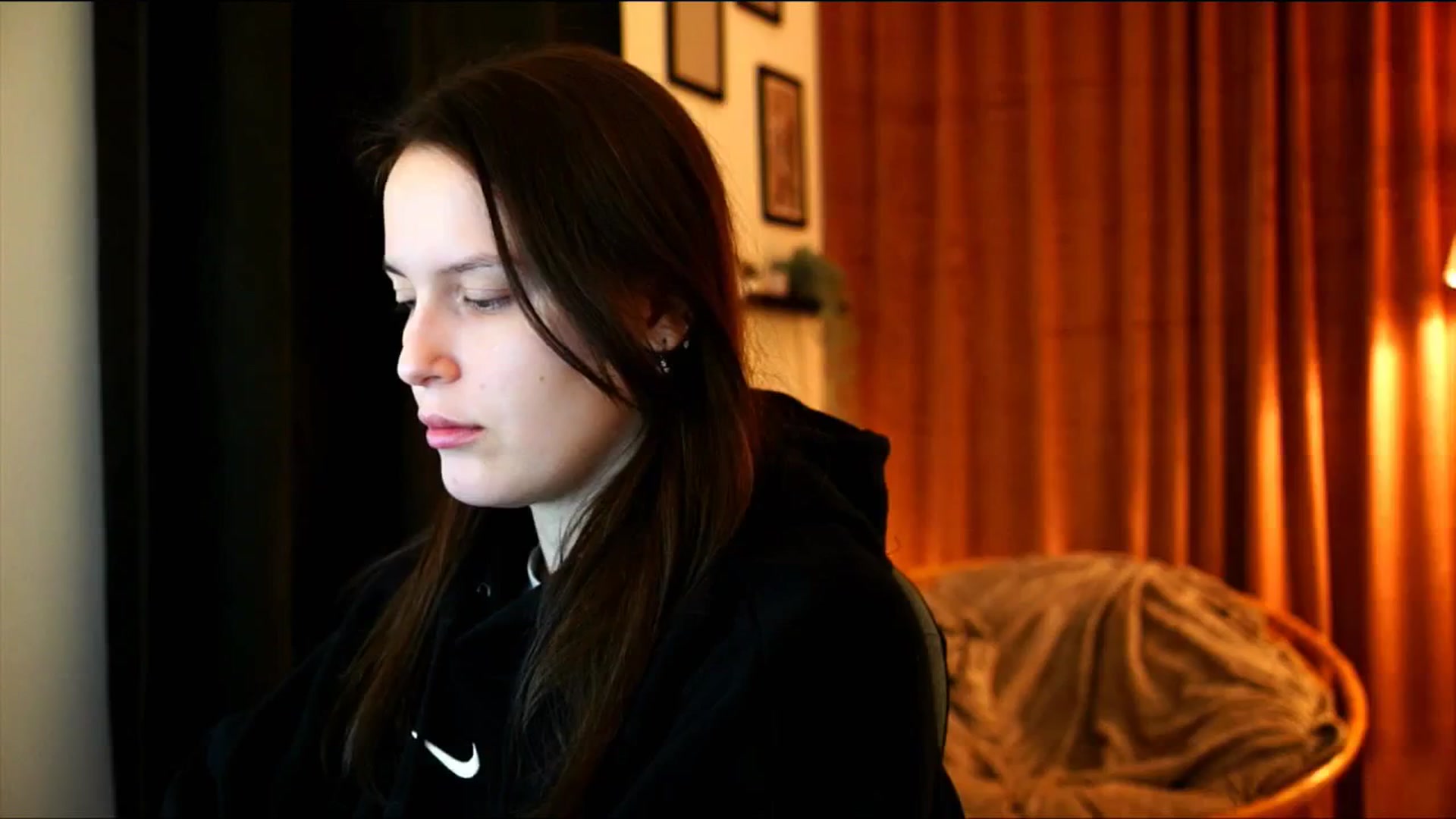 Gallery image thumbnail from sweetpulse_'s myfreecams stream on, 12/18/2024, 10:15 image 7 of 20