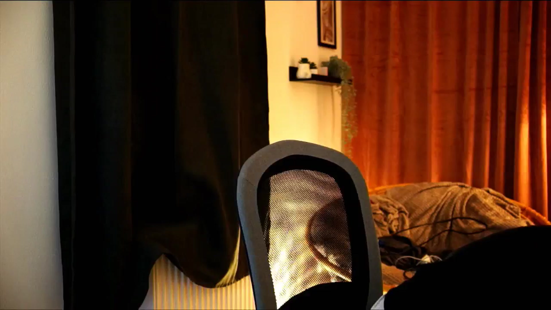 Gallery image thumbnail from sweetpulse_'s myfreecams stream on, 12/18/2024, 10:15 image 17 of 20