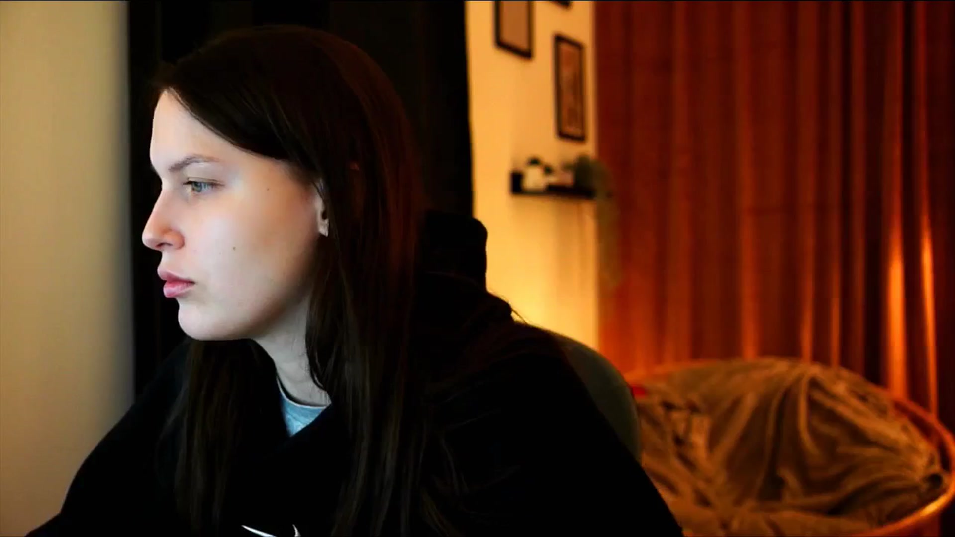 Gallery image thumbnail from sweetpulse_'s myfreecams stream on, 12/18/2024, 10:15 image 11 of 20