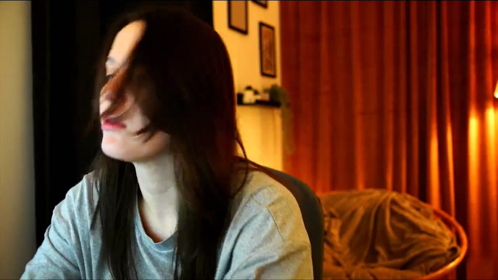 Gallery image thumbnail from sweetpulse_'s myfreecams stream on, 12/18/2024, 10:15 image 3 of 20