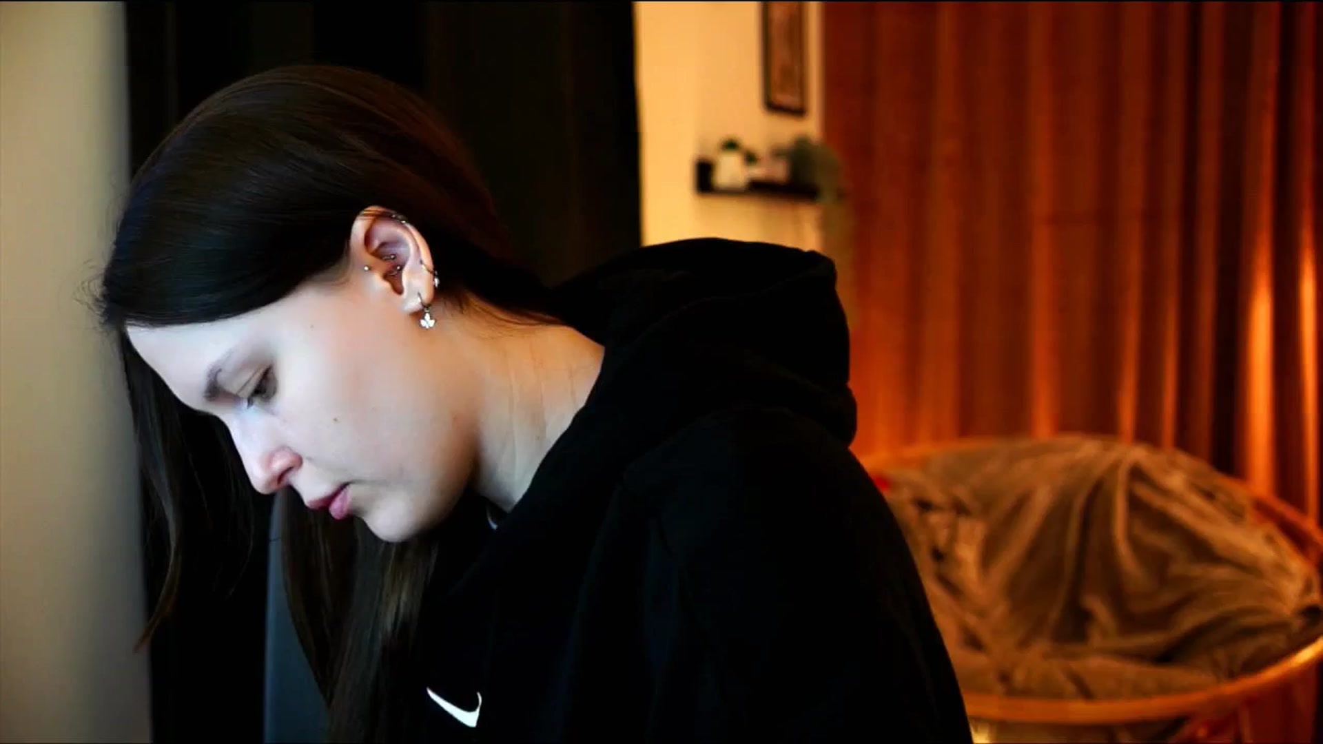 Gallery image thumbnail from sweetpulse_'s myfreecams stream on, 12/18/2024, 10:15 image 13 of 20
