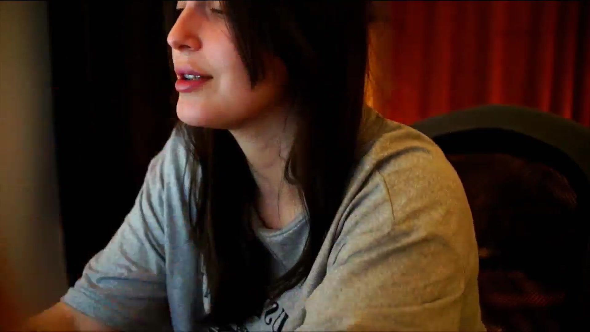 Gallery image thumbnail from sweetpulse_'s myfreecams stream on, 12/18/2024, 20:25 image 11 of 20