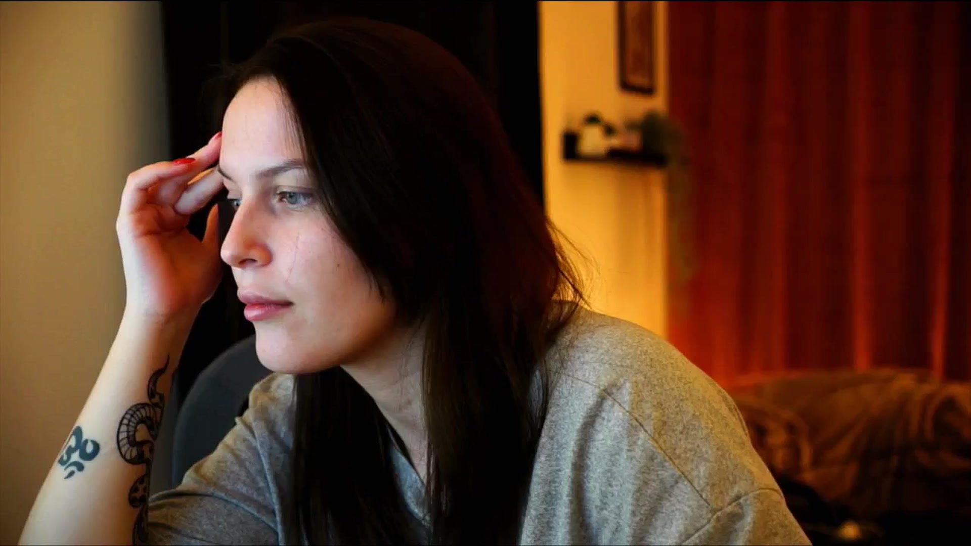Gallery image thumbnail from sweetpulse_'s myfreecams stream on, 12/18/2024, 20:25 image 4 of 20