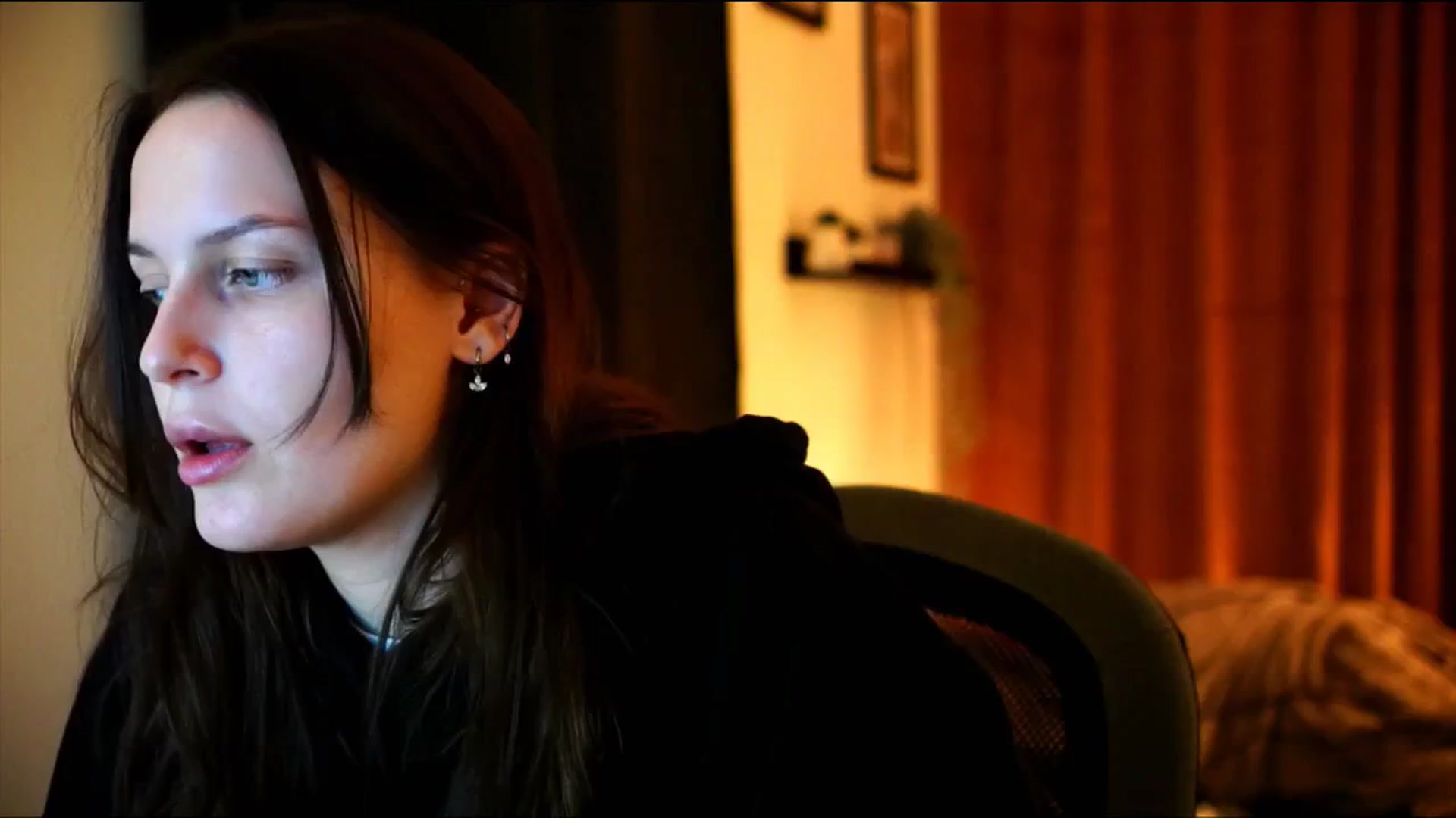 Gallery image thumbnail from sweetpulse_'s myfreecams stream on, 12/19/2024, 12:53 image 3 of 20