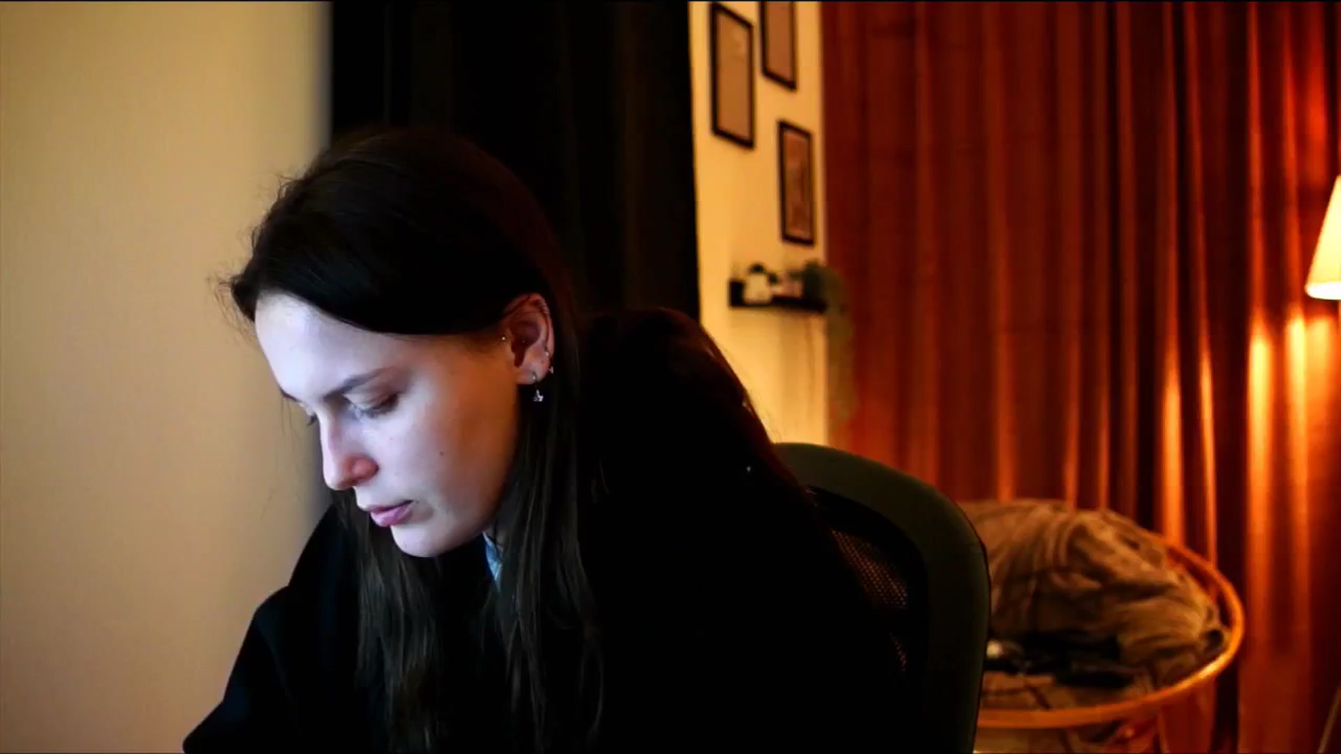 Gallery image thumbnail from sweetpulse_'s myfreecams stream on, 12/19/2024, 13:34 image 15 of 20