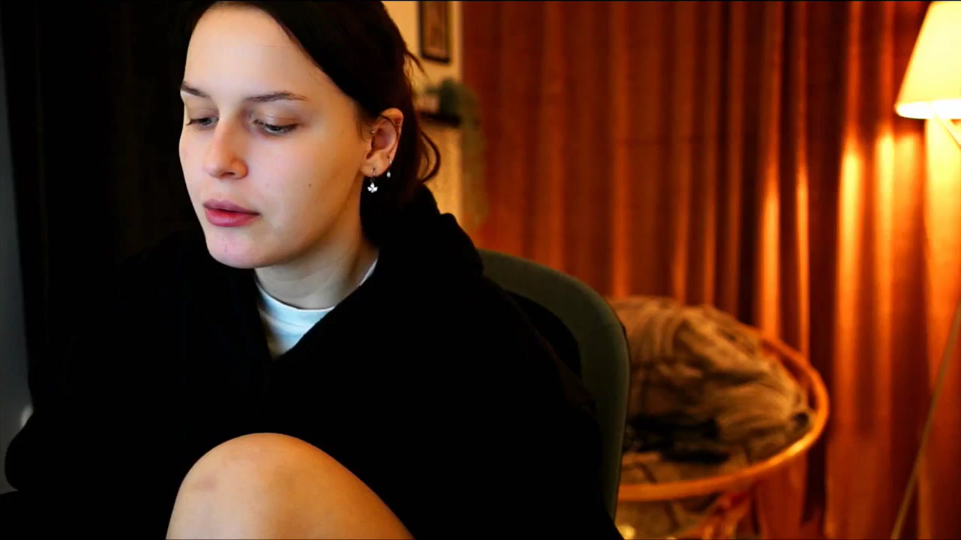 Gallery image thumbnail from sweetpulse_'s myfreecams stream on, 12/19/2024, 16:27 image 14 of 20