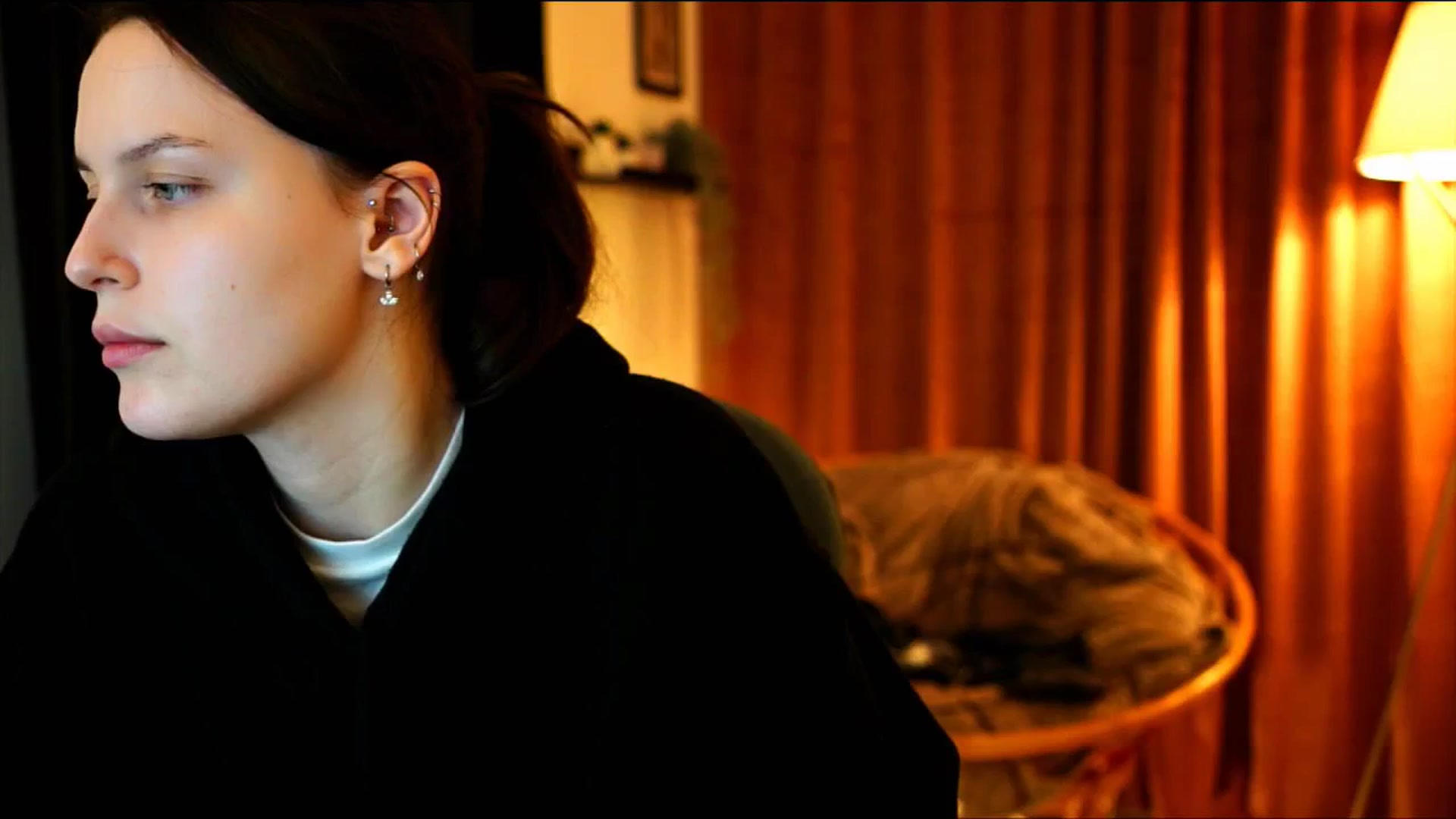 Gallery image thumbnail from sweetpulse_'s myfreecams stream on, 12/19/2024, 16:27 image 17 of 20