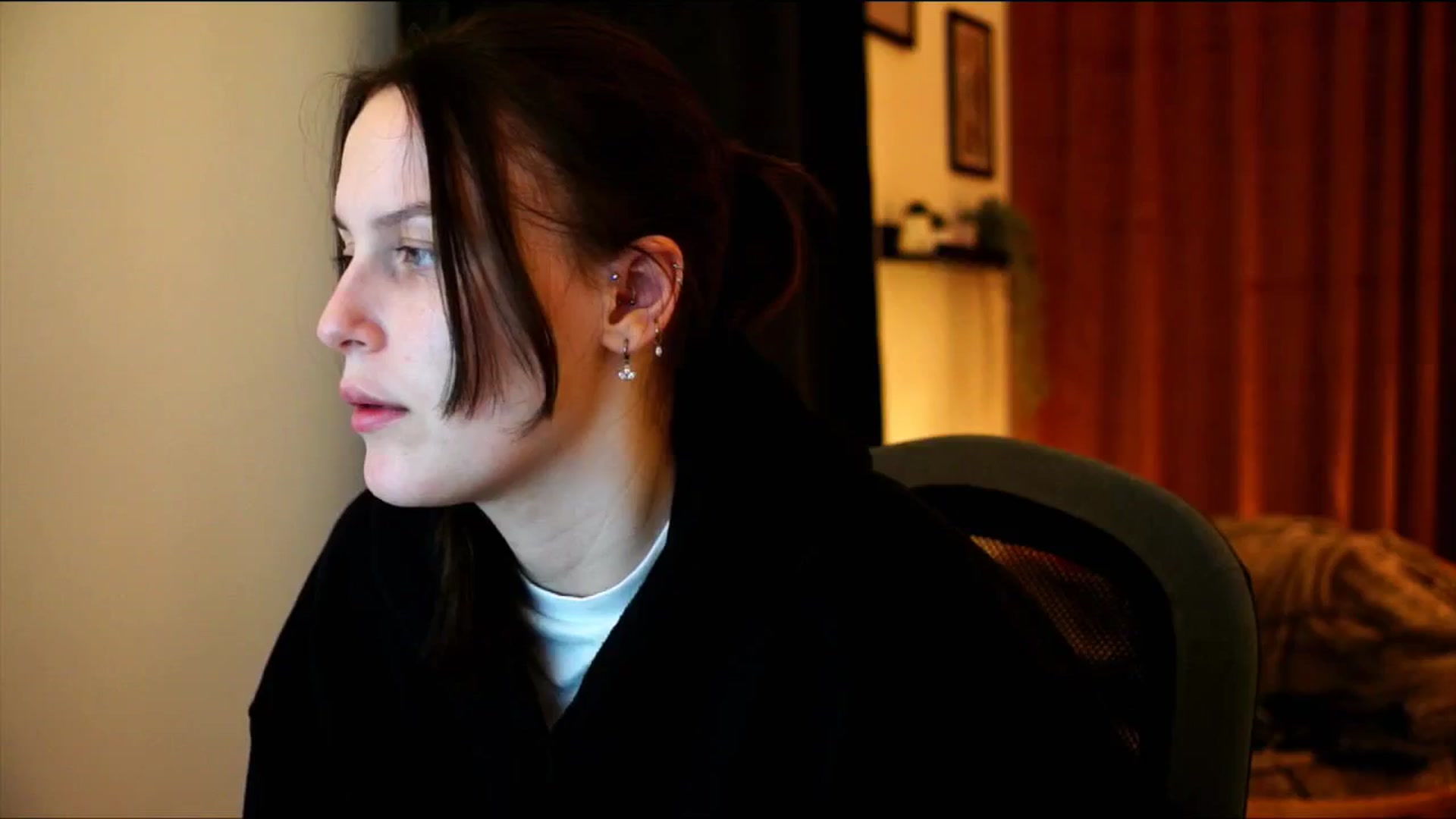 Gallery image thumbnail from sweetpulse_'s myfreecams stream on, 12/19/2024, 16:27 image 10 of 20
