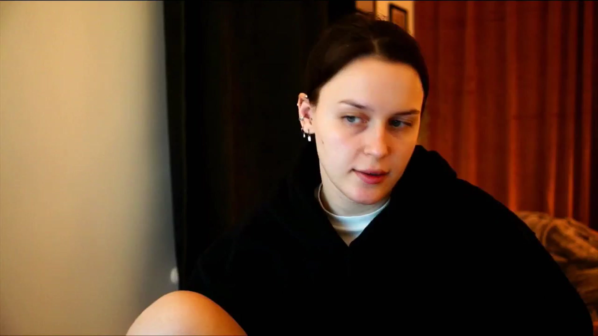 Gallery image thumbnail from sweetpulse_'s myfreecams stream on, 12/19/2024, 16:27 image 6 of 20