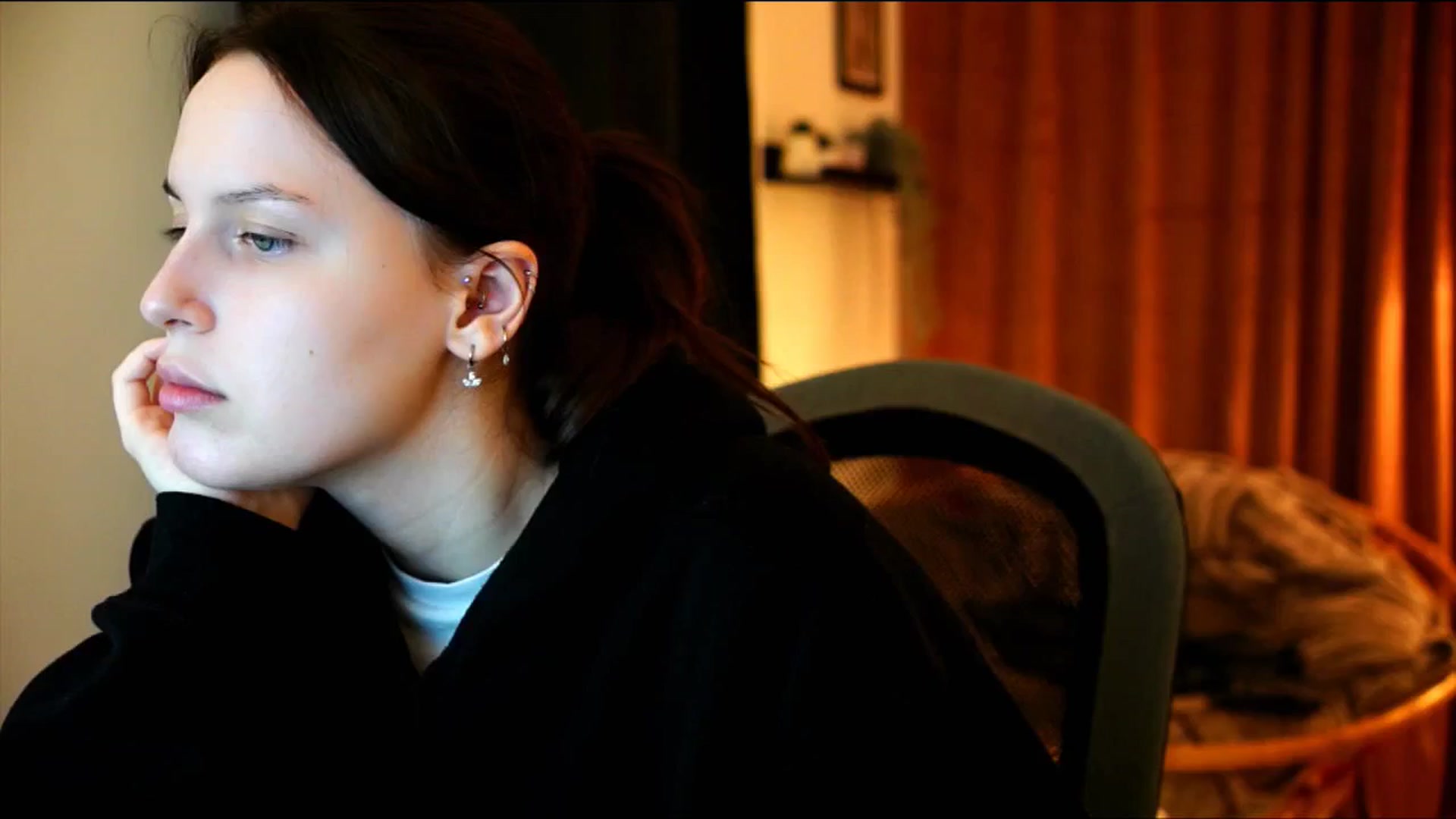 Gallery image thumbnail from sweetpulse_'s myfreecams stream on, 12/19/2024, 16:27 image 19 of 20