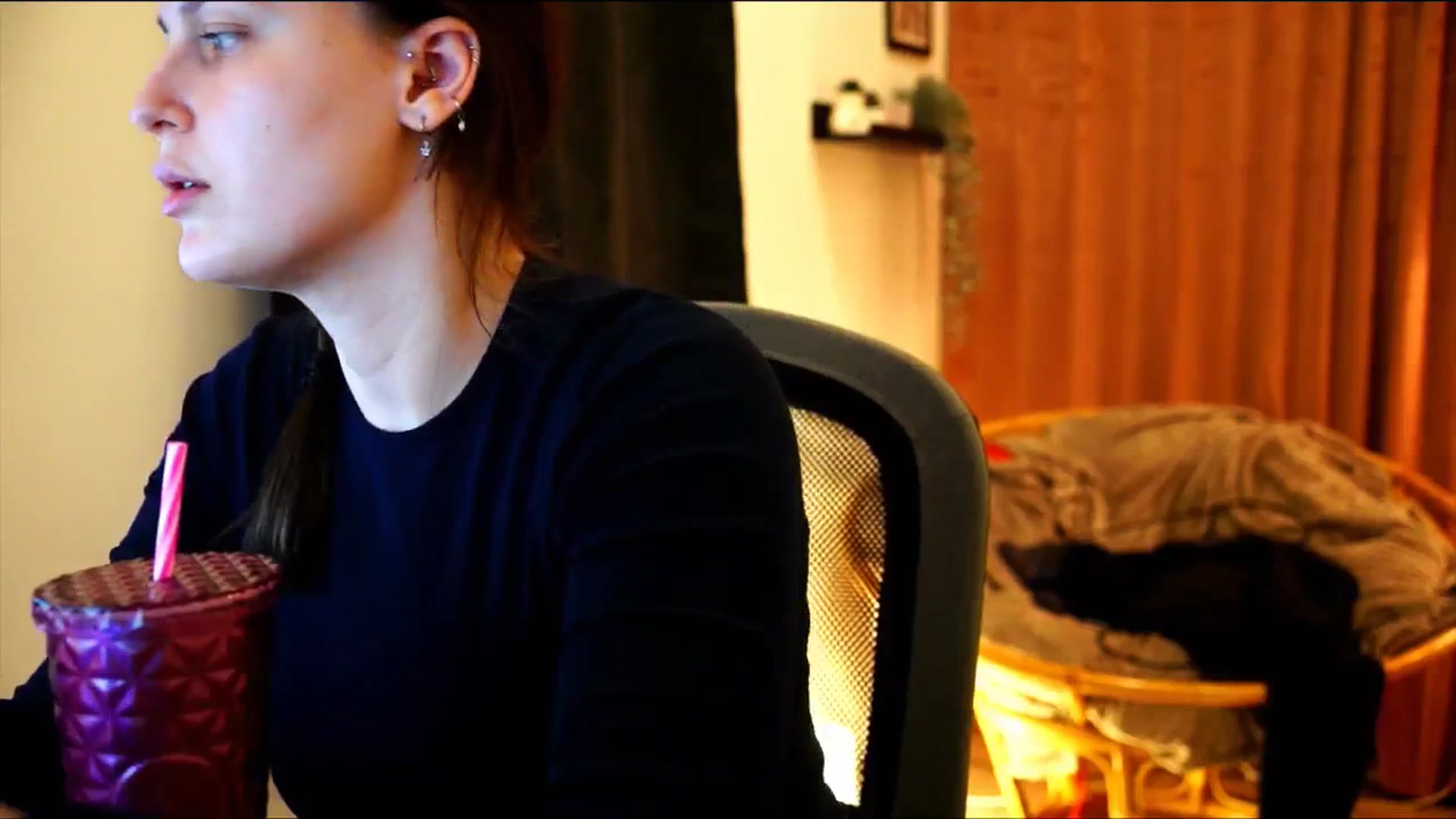 Gallery image thumbnail from sweetpulse_'s myfreecams stream on, 12/20/2024, 14:59 image 19 of 20