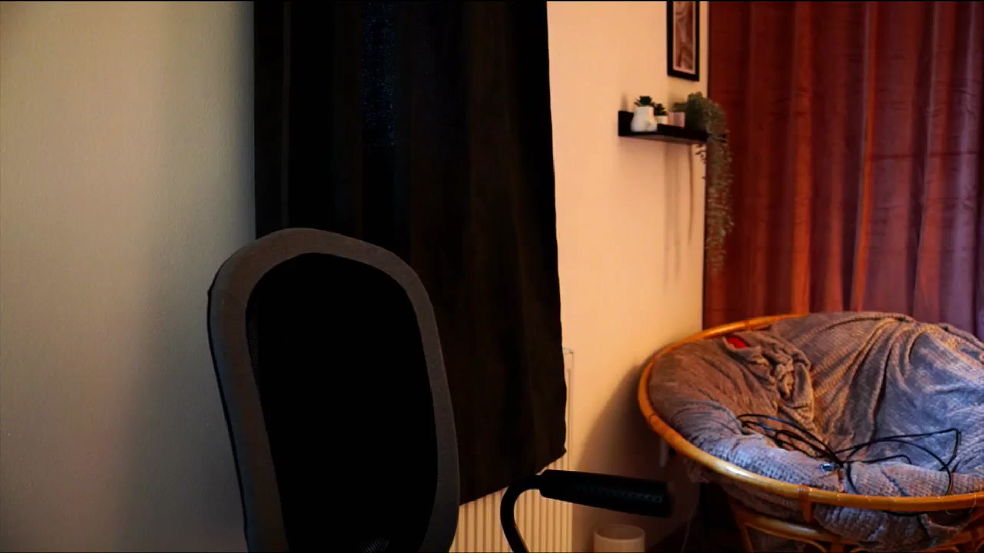 Gallery image thumbnail from sweetpulse_'s myfreecams stream on, 12/29/2024, 14:14 image 1 of 20