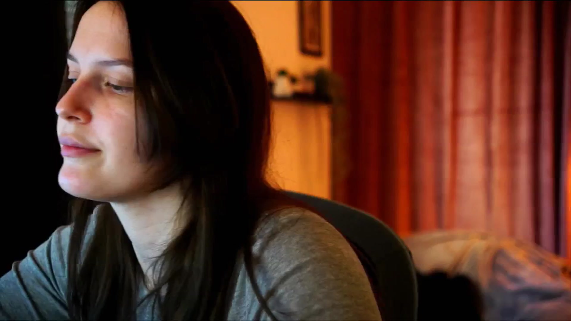 Gallery image thumbnail from sweetpulse_'s myfreecams stream on, 12/29/2024, 14:14 image 14 of 20
