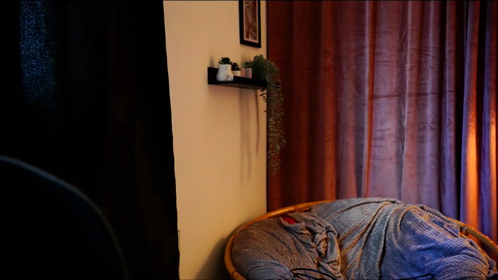 Gallery image thumbnail from sweetpulse_'s myfreecams stream on, 12/29/2024, 14:14 image 9 of 20