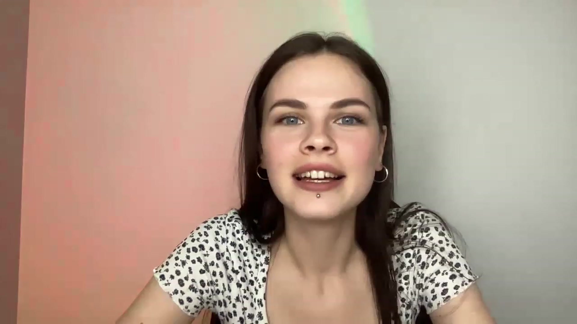 Gallery image thumbnail from sweetsourfox's myfreecams stream on, 11/25/2022, 19:47 image 3 of 20