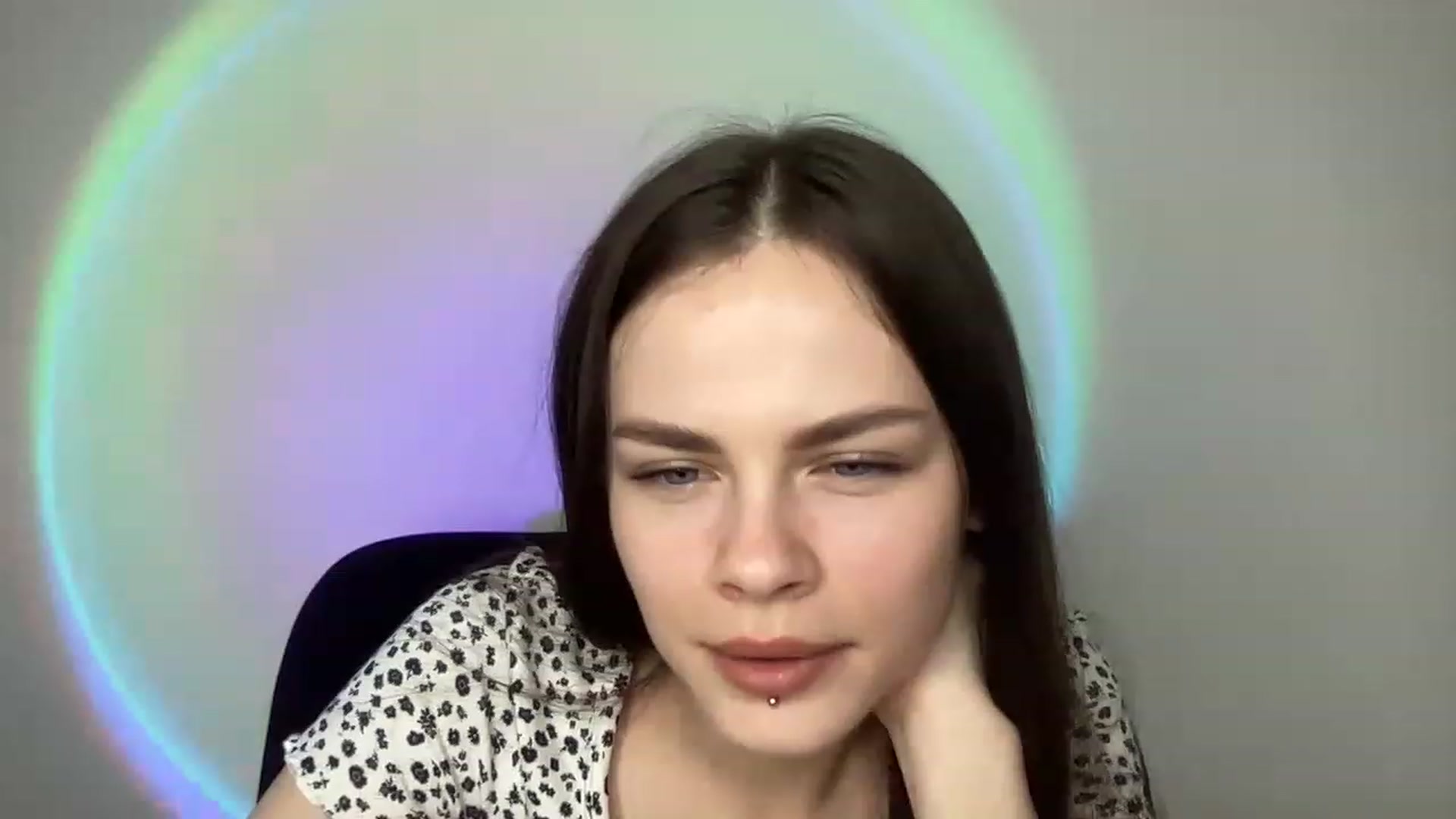 Gallery image thumbnail from sweetsourfox's myfreecams stream on, 11/27/2022, 18:50 image 5 of 20