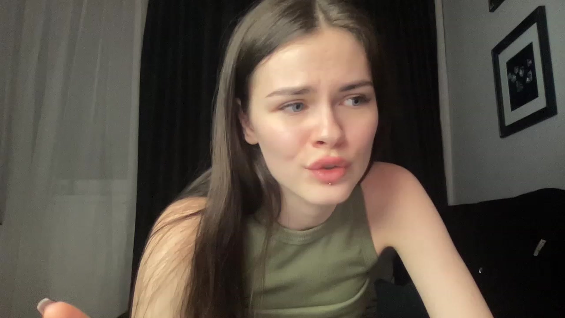Gallery image thumbnail from sweetsourfox's myfreecams stream on, 01/29/2023, 20:20 image 9 of 20
