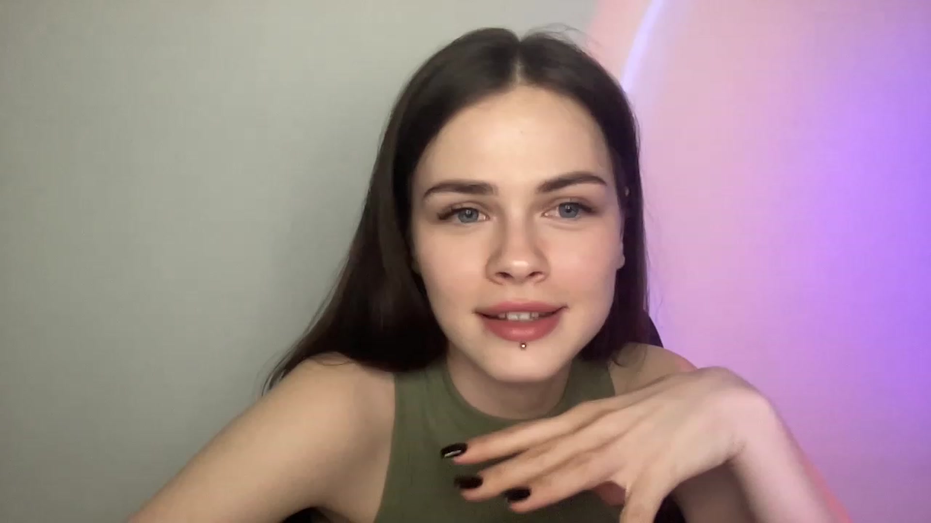 Gallery image thumbnail from sweetsourfox's myfreecams stream on, 01/29/2023, 20:20 image 16 of 20