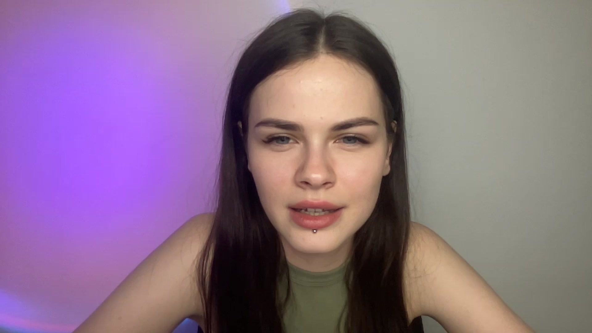 Gallery image thumbnail from sweetsourfox's myfreecams stream on, 01/29/2023, 20:20 image 12 of 20