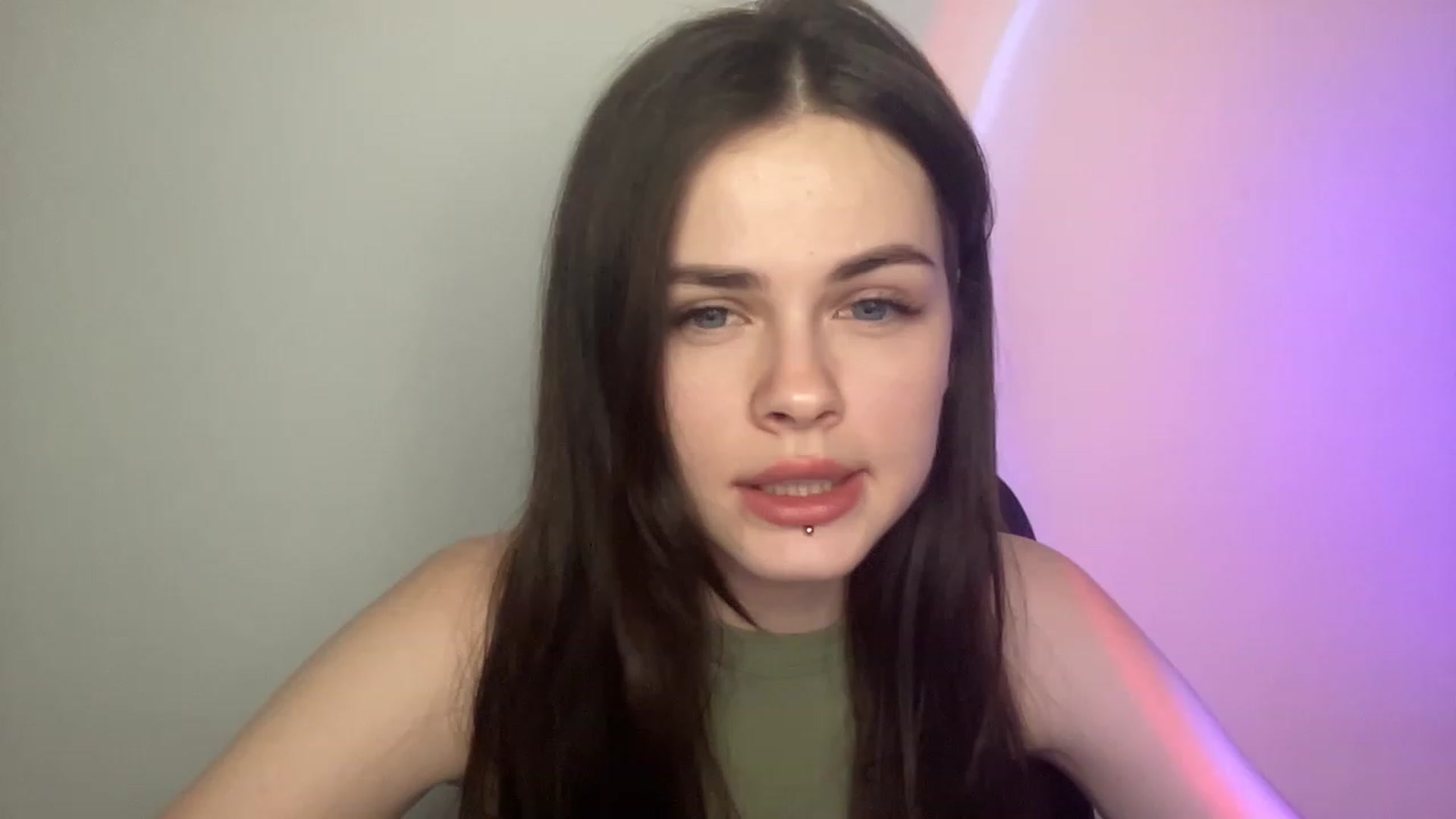 Gallery image thumbnail from sweetsourfox's myfreecams stream on, 01/29/2023, 20:20 image 14 of 20