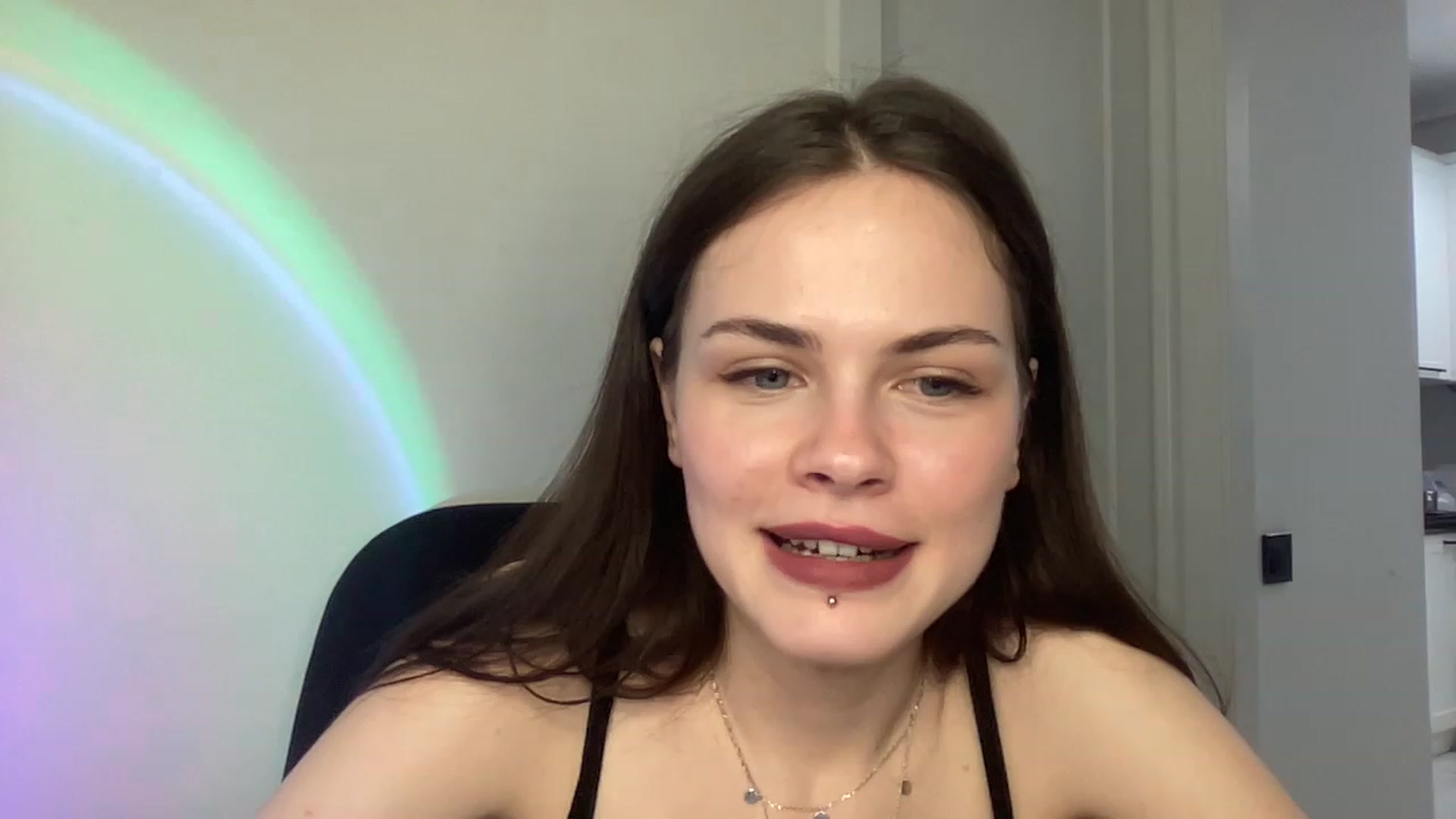 Gallery image thumbnail from sweetsourfox's myfreecams stream on, 02/05/2023, 20:07 image 14 of 20