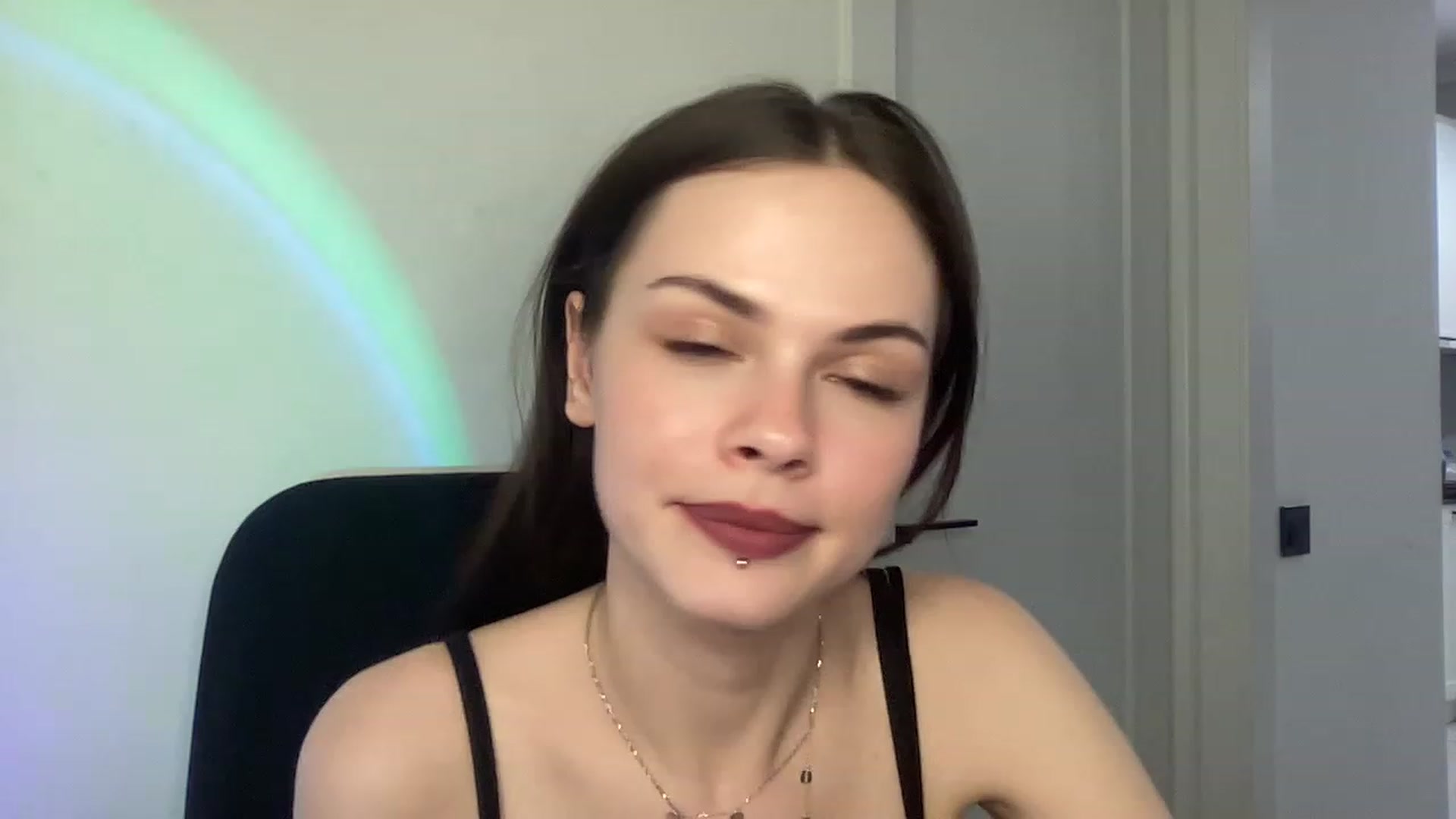 Gallery image thumbnail from sweetsourfox's myfreecams stream on, 02/05/2023, 20:30 image 18 of 20