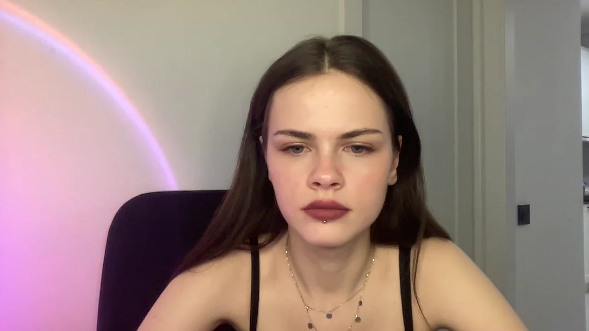 Gallery image thumbnail from sweetsourfox's myfreecams stream on, 02/05/2023, 20:30 image 17 of 20