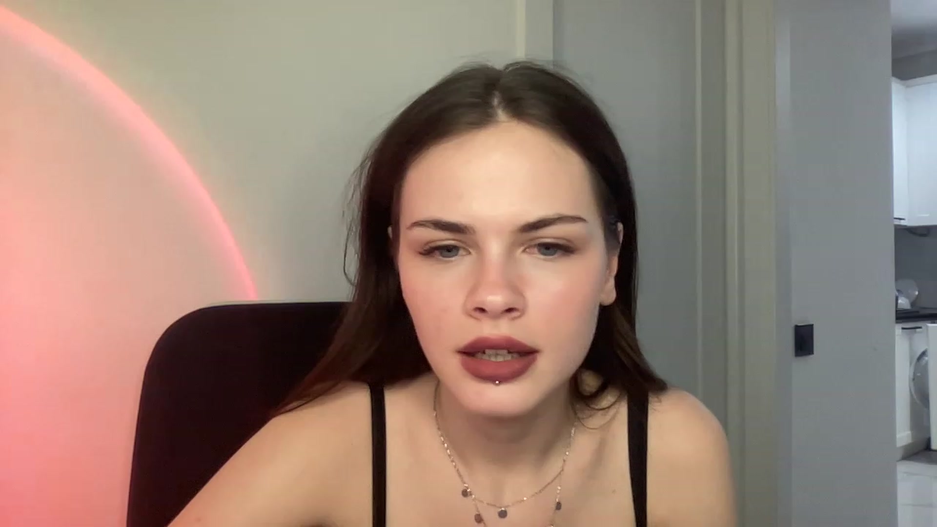 Gallery image thumbnail from sweetsourfox's myfreecams stream on, 02/05/2023, 20:30 image 13 of 20