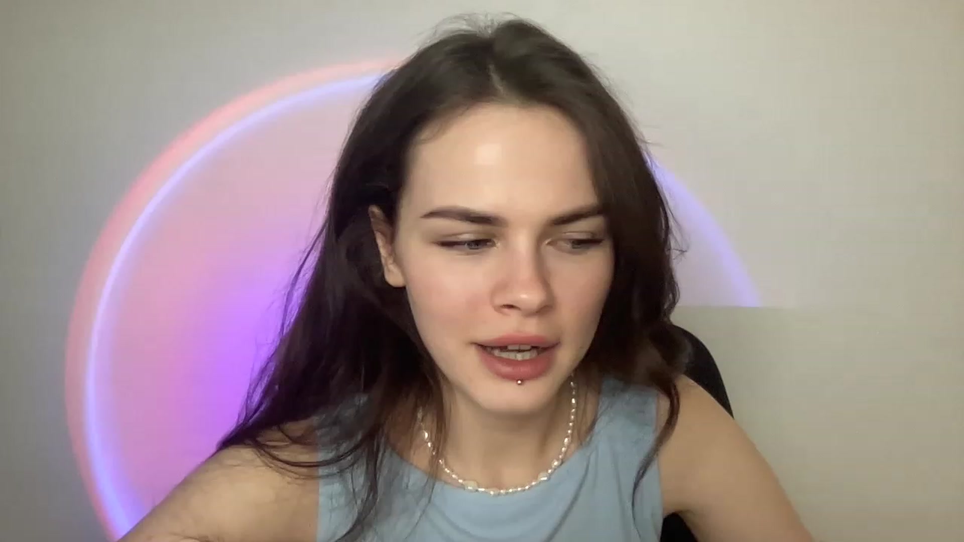 Gallery image thumbnail from sweetsourfox's myfreecams stream on, 02/11/2023, 18:36 image 3 of 20
