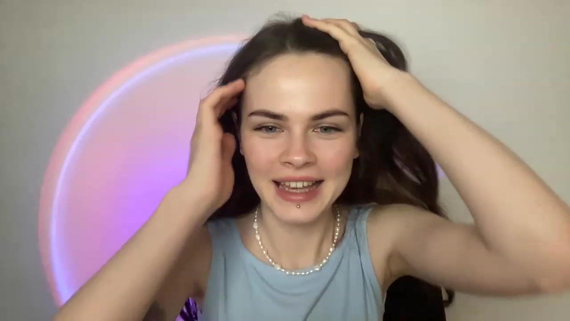 Gallery image thumbnail from sweetsourfox's myfreecams stream on, 02/11/2023, 18:36 image 6 of 20