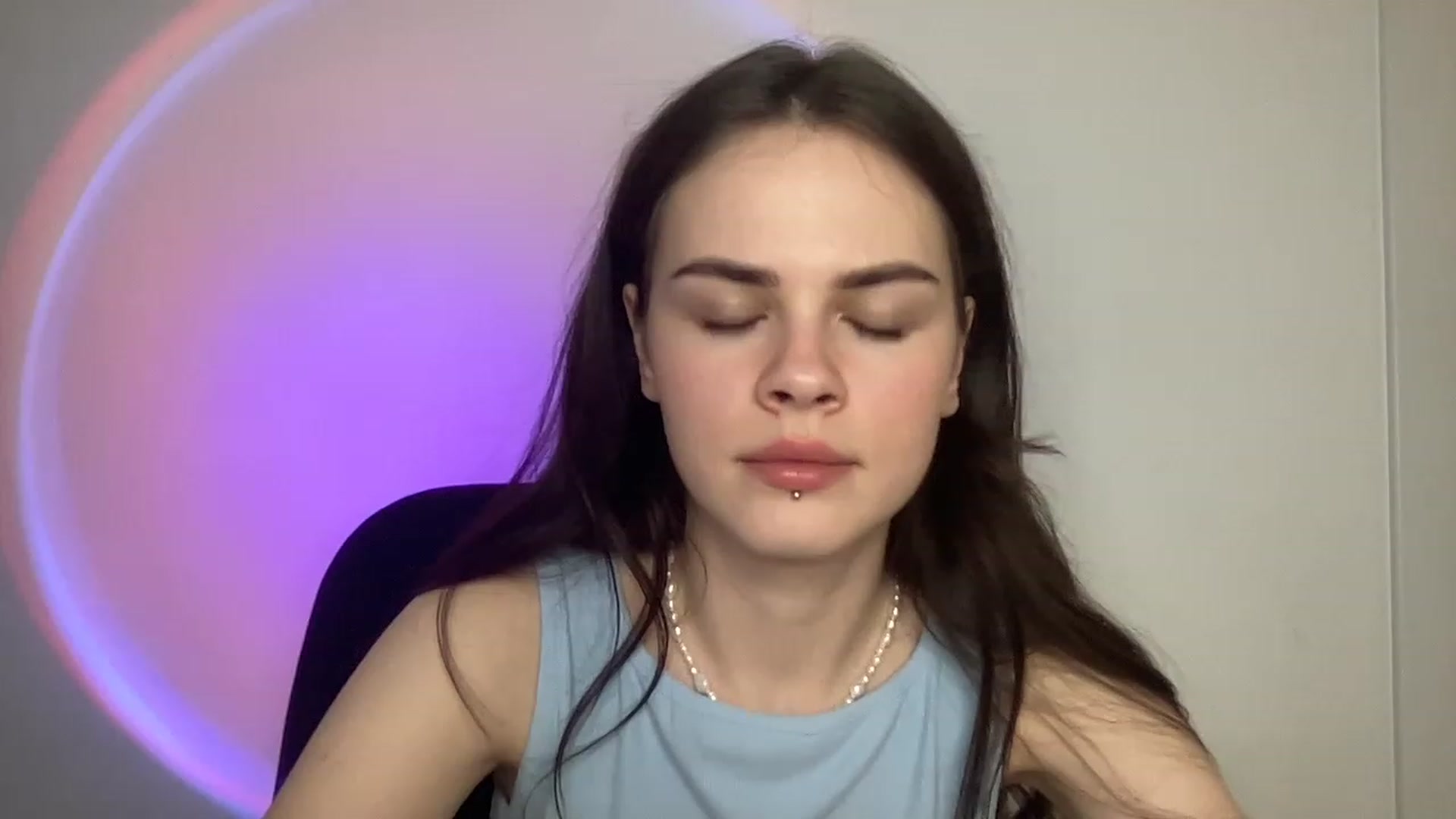 Gallery image thumbnail from sweetsourfox's myfreecams stream on, 02/11/2023, 19:56 image 16 of 20