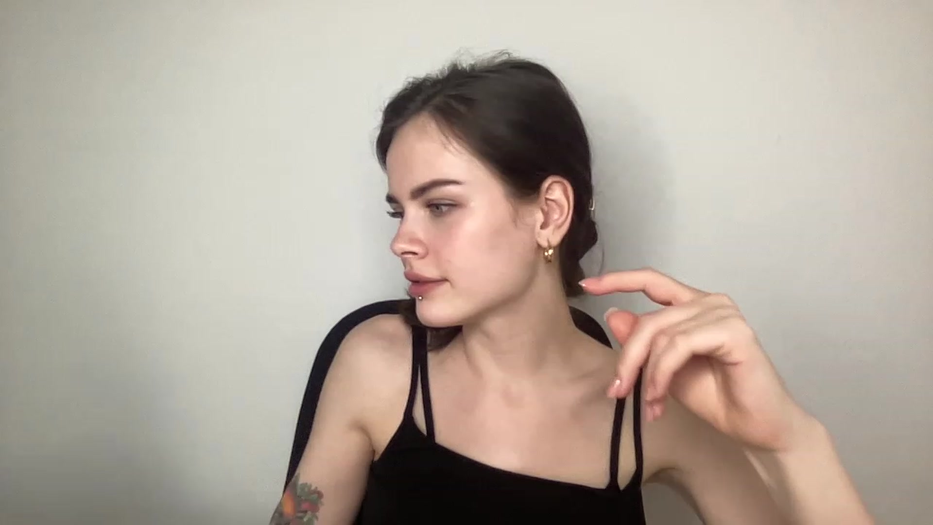 Gallery image thumbnail from sweetsourfox's myfreecams stream on, 02/12/2023, 19:09 image 2 of 20