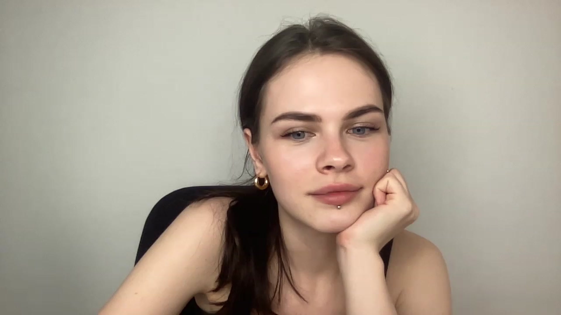 Gallery image thumbnail from sweetsourfox's myfreecams stream on, 02/12/2023, 19:09 image 7 of 20