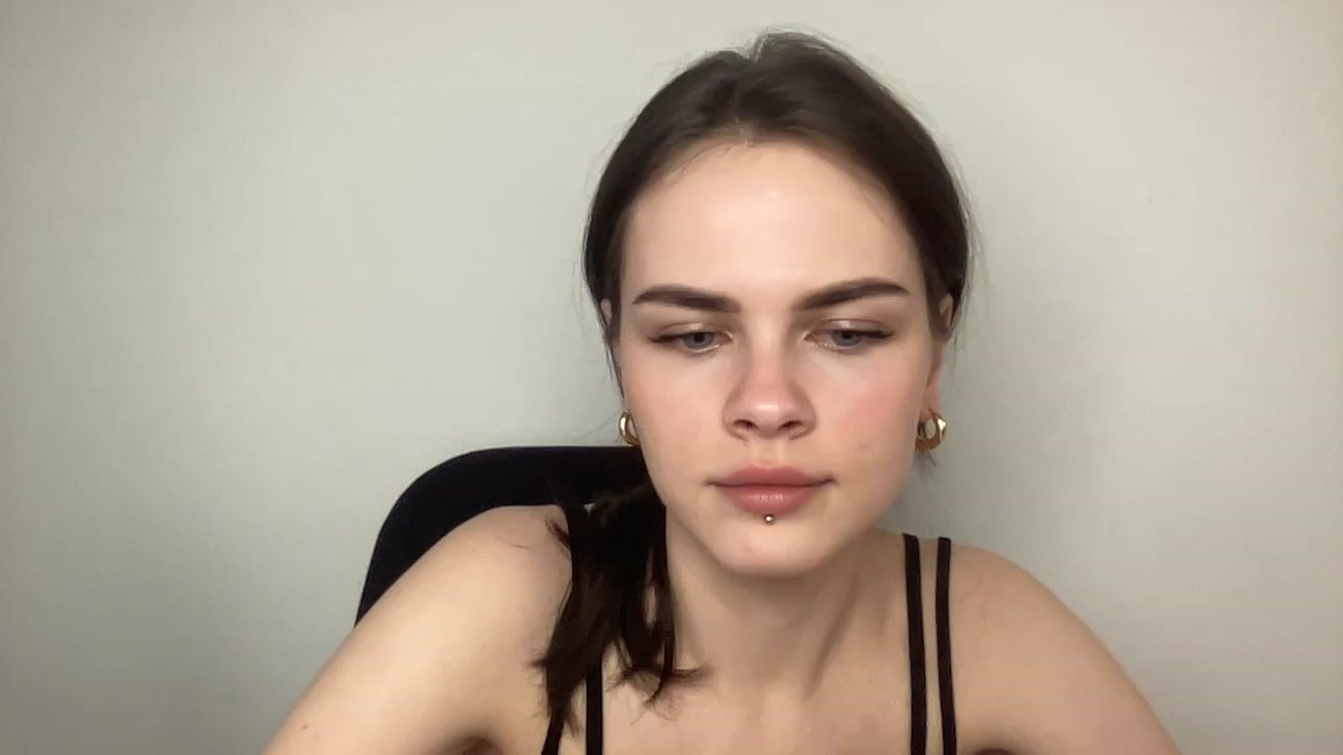Gallery image thumbnail from sweetsourfox's myfreecams stream on, 02/12/2023, 19:09 image 9 of 20