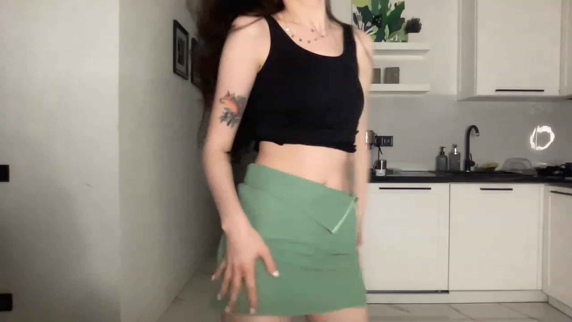 Gallery image thumbnail from sweetsourfox's myfreecams stream on, 02/26/2023, 19:29 image 14 of 20